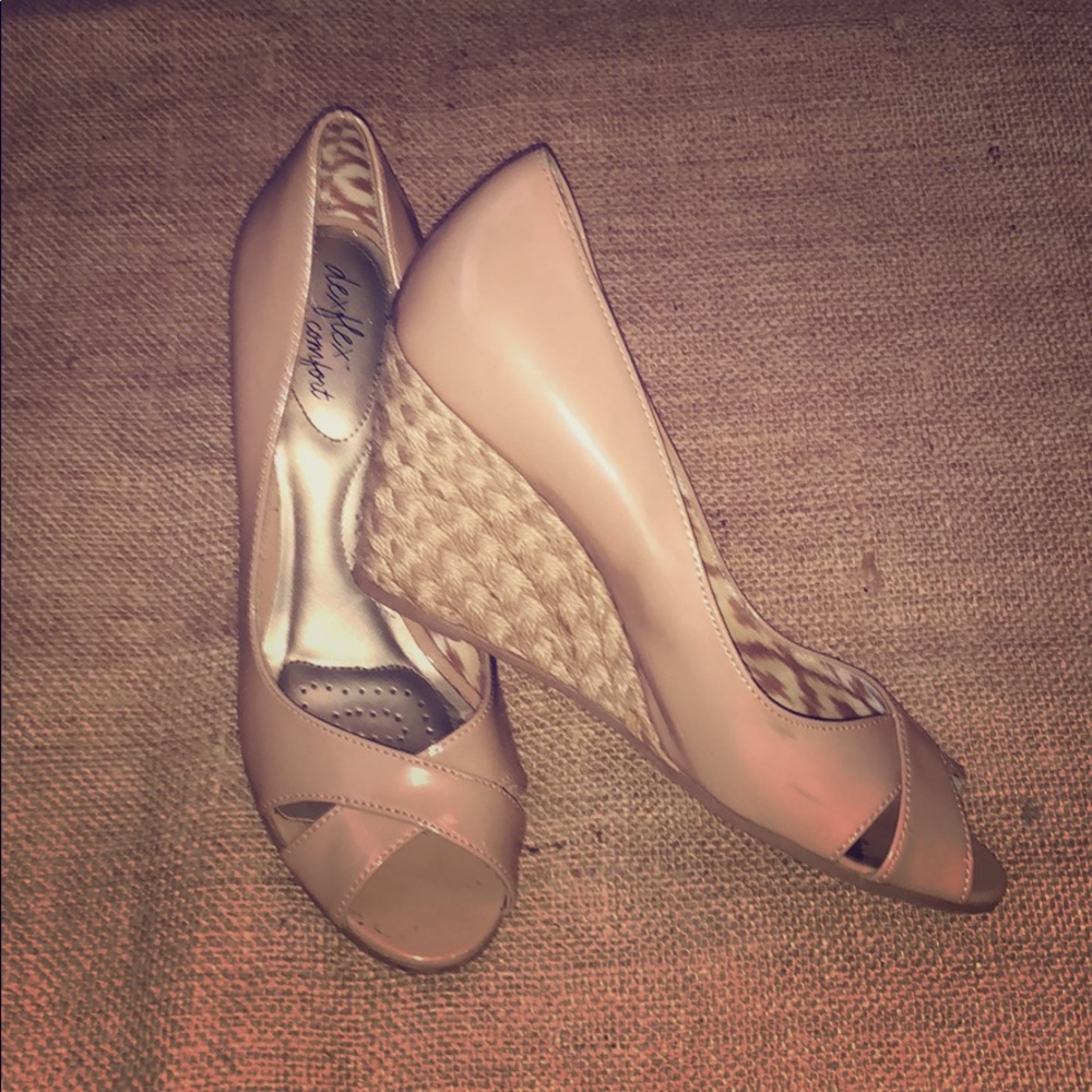 Tan Wedges/Heels!
